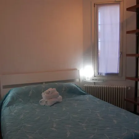 La Mattutina Pensjonat Finale Ligure